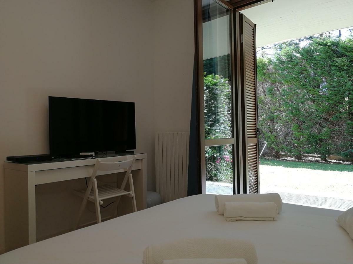 Monticello Golf Townhouse Apartment Cassina Rizzardi ภายนอก รูปภาพ