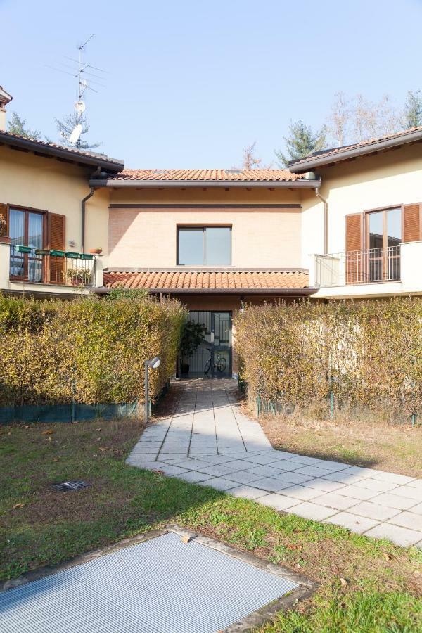 Monticello Golf Townhouse Apartment Cassina Rizzardi ภายนอก รูปภาพ